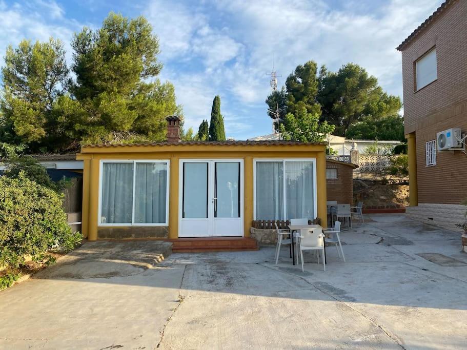 Encantador Y Acogedor Alojamiento Con Piscina Monserrat Exterior foto